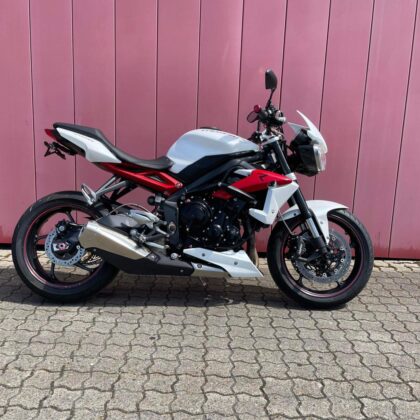 Triumph Street Triple R 2014
