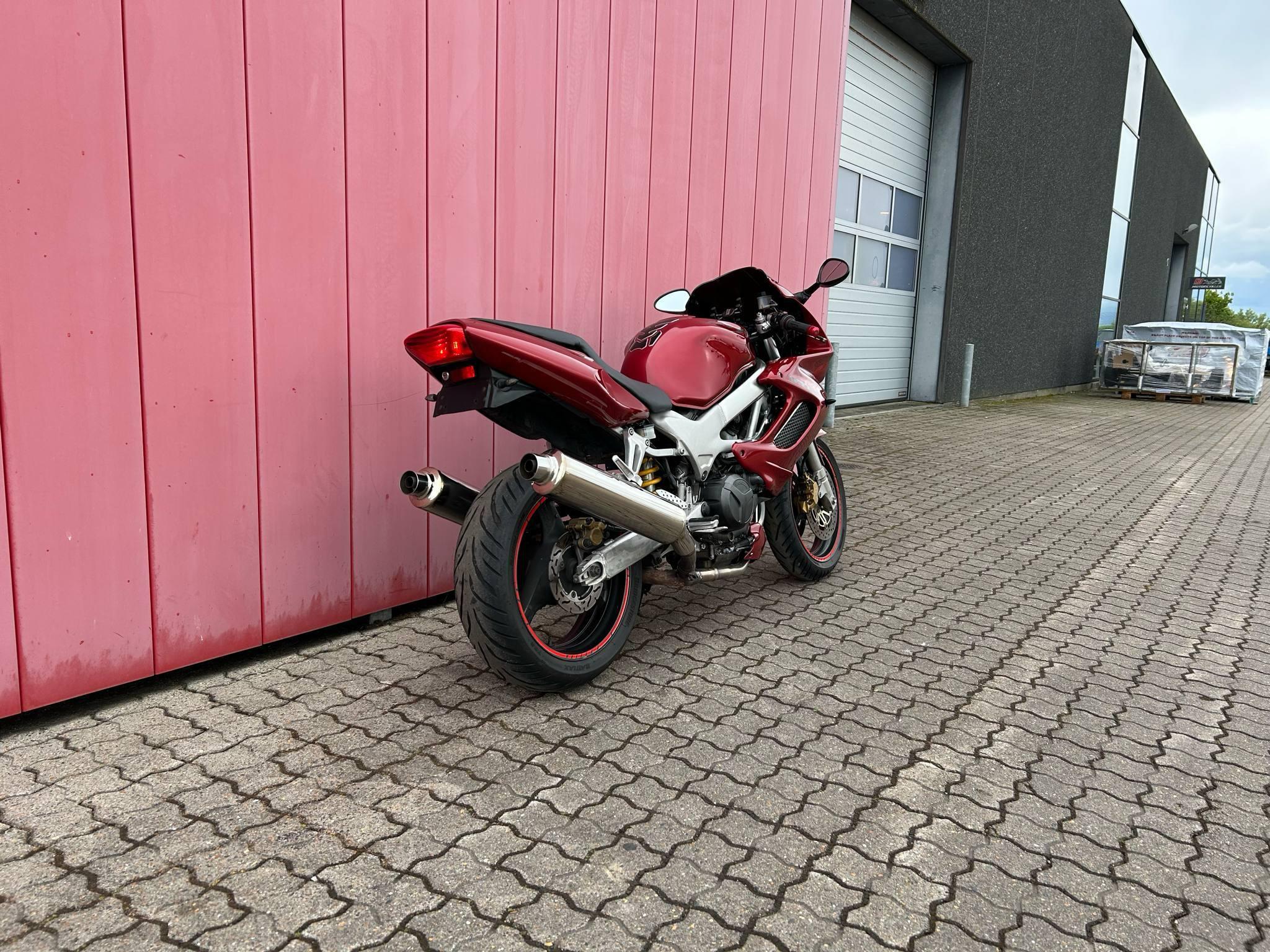 Honda VTR 1000 F Firestorm 1999 - Billede 4