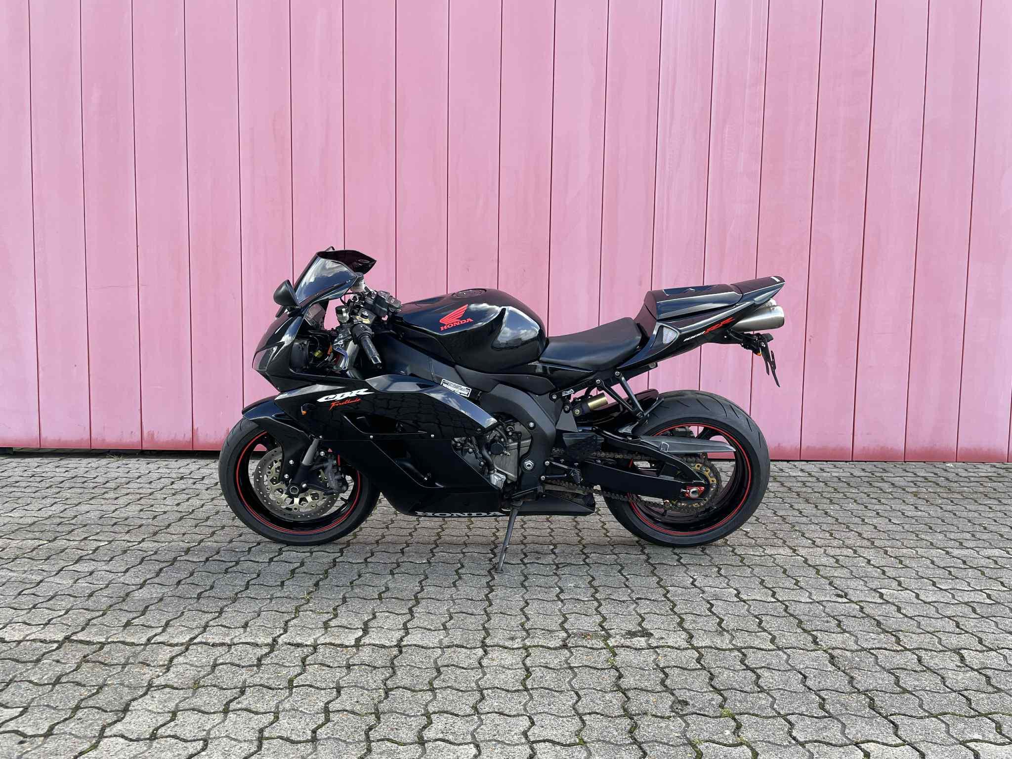 Honda CBR 1000 RR Fireblade 2005 - Billede 5