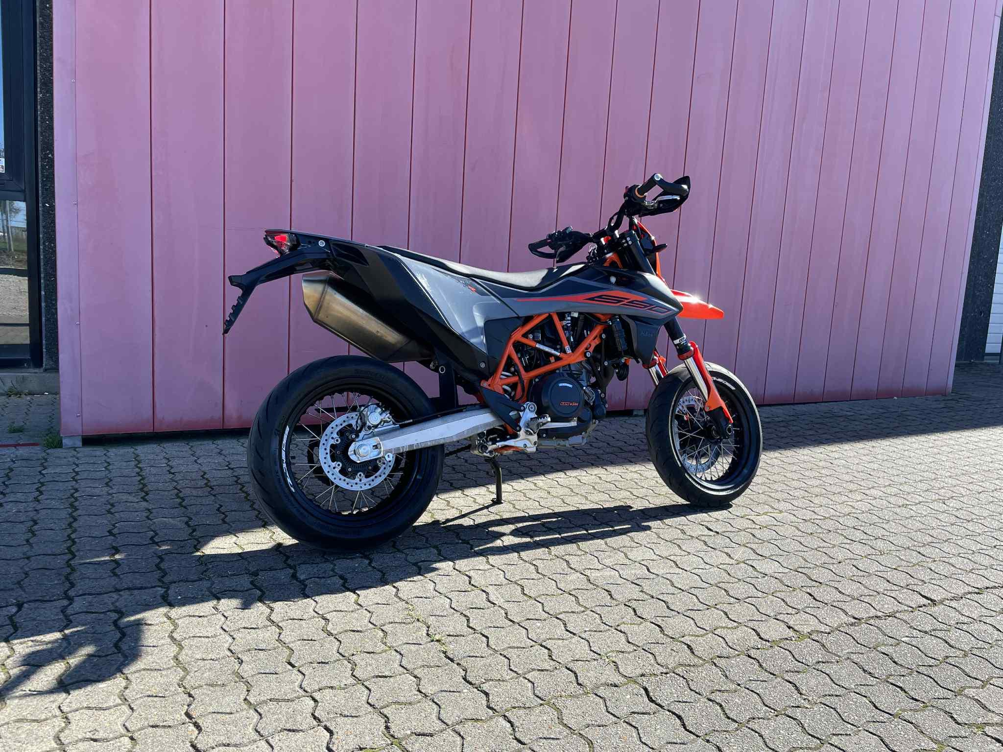 KTM 690 SMC R 2021 - Billede 4