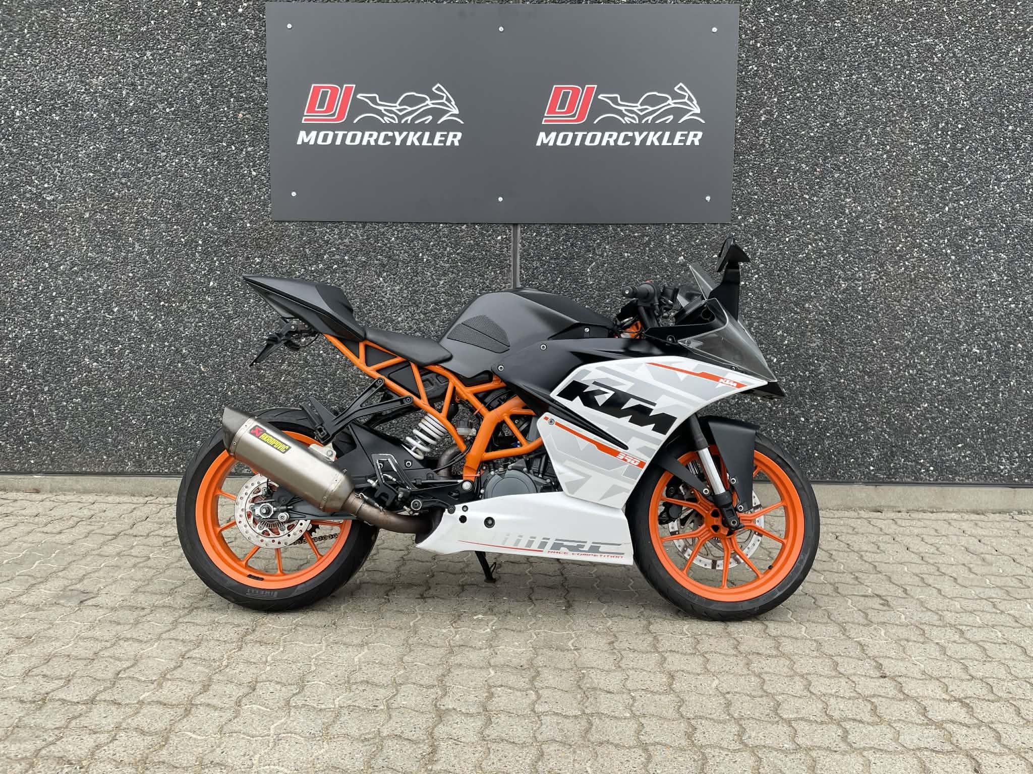 KTM RC 390 2016