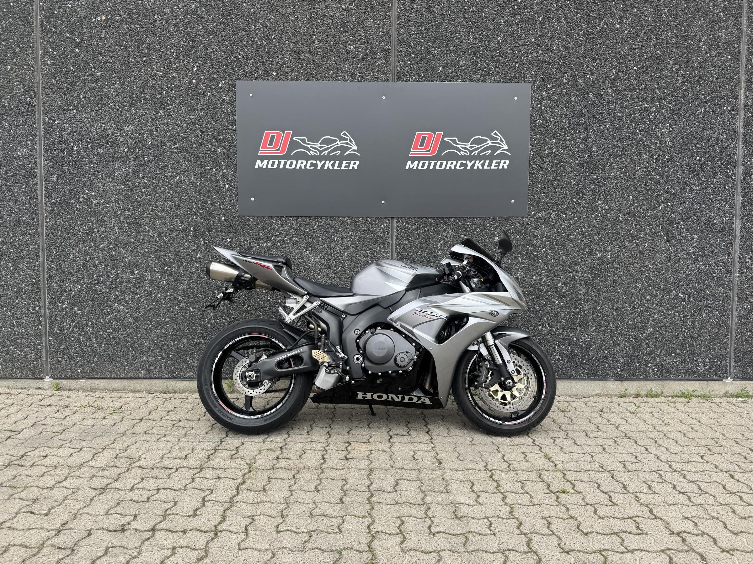 Honda CBR 1000 RR Fireblade 2007