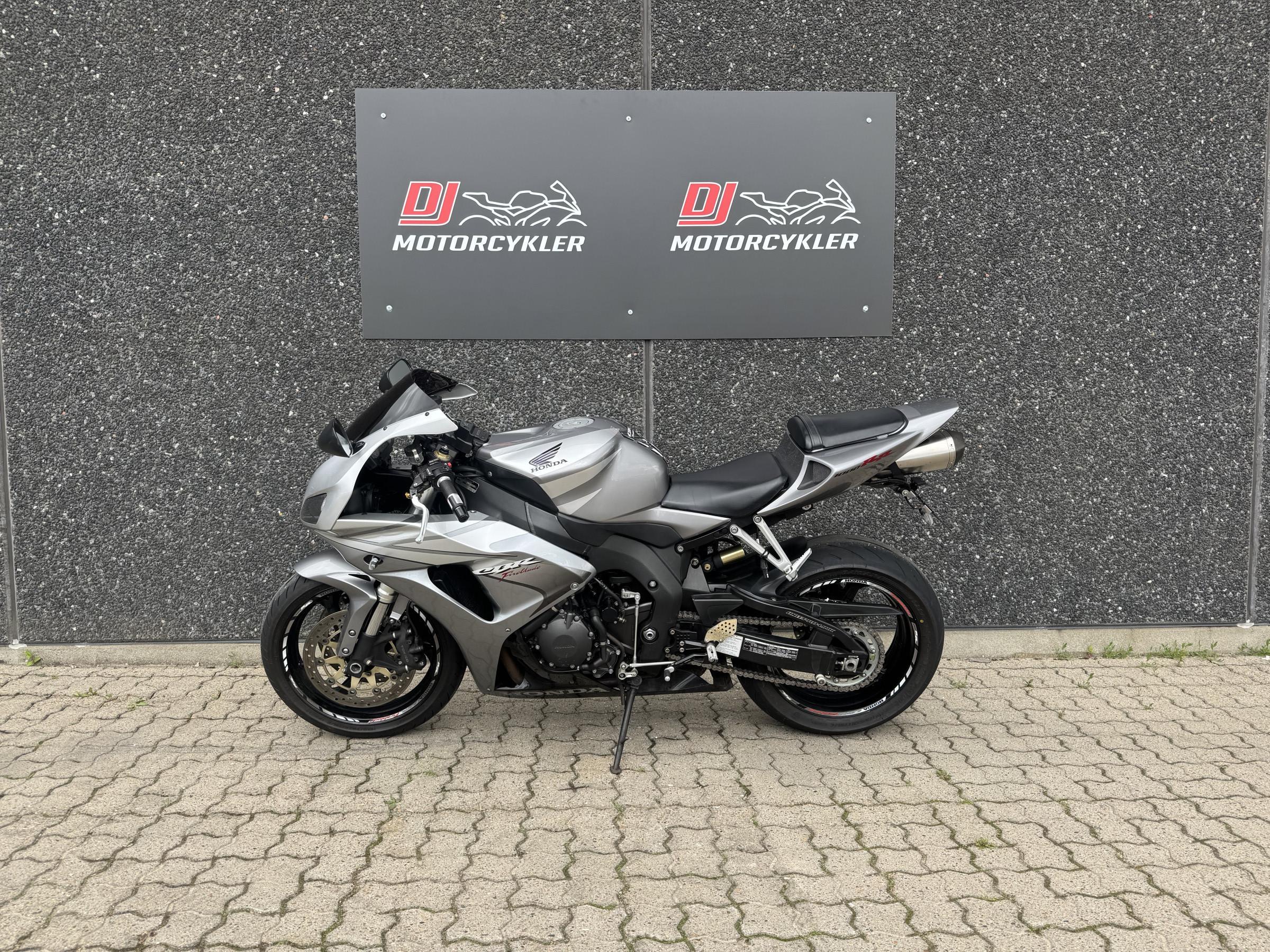 Honda CBR 1000 RR Fireblade 2007 - Billede 5