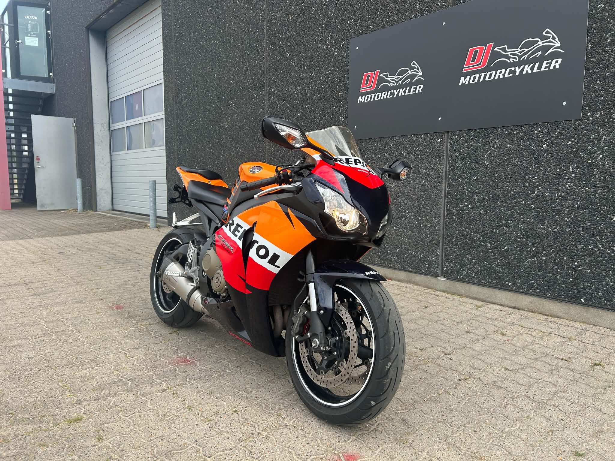 Honda CBR 1000 RR Fireblade 2008 - Billede 3