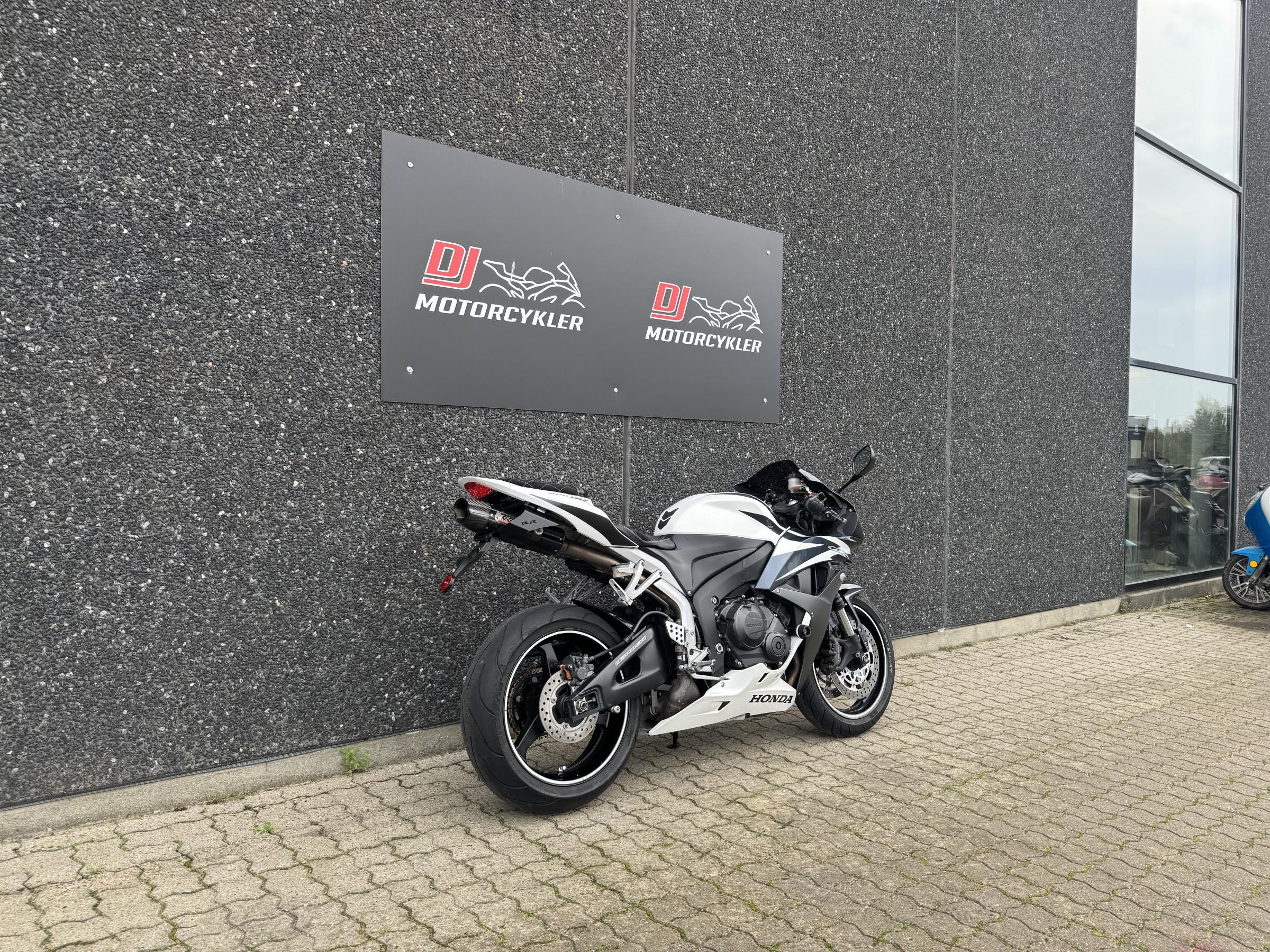 Honda CBR 600 RR 2008 - Billede 4