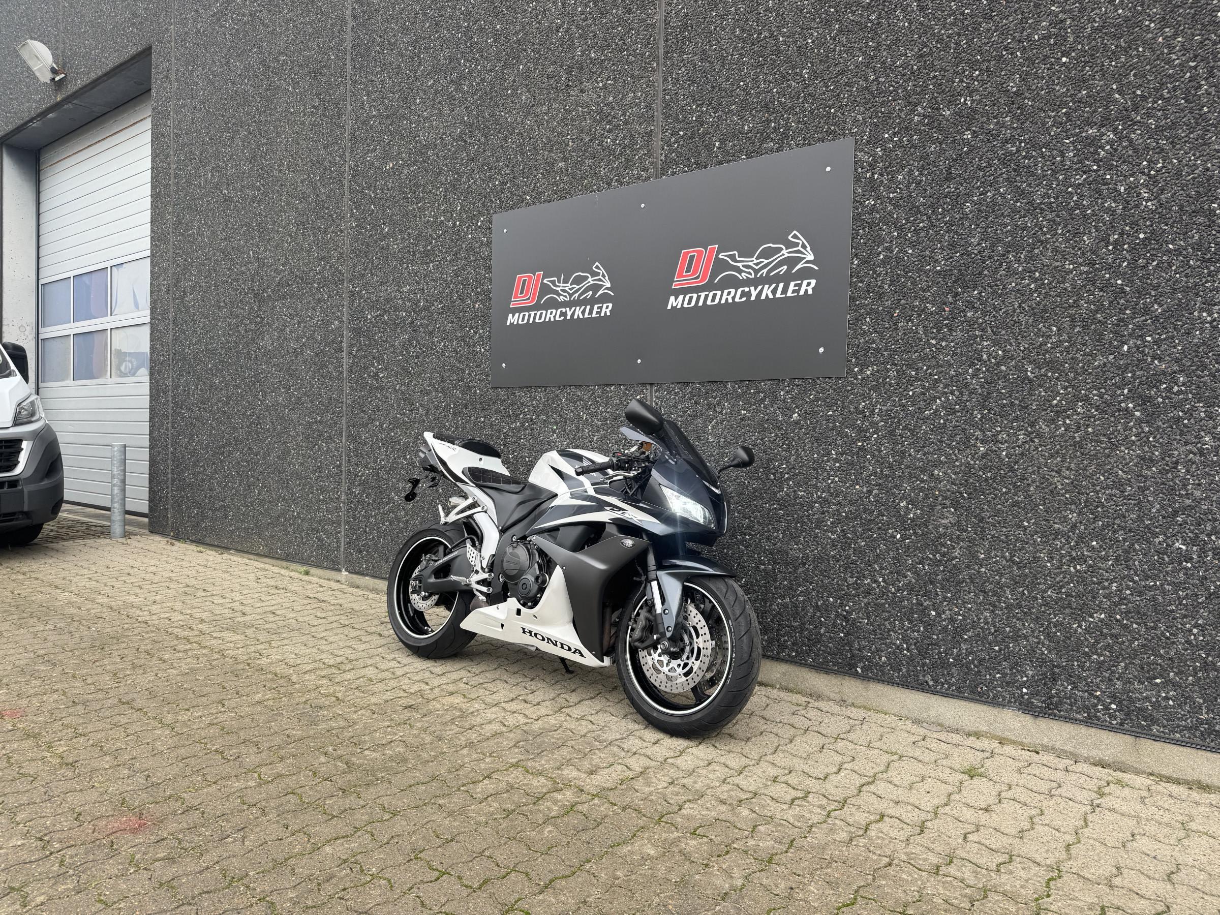 Honda CBR 600 RR 2008 - Billede 3